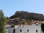 Pohled na akropoli z vesnice